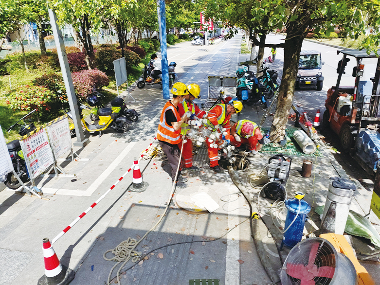  榆阳UV-CIPP紫外光固化修复